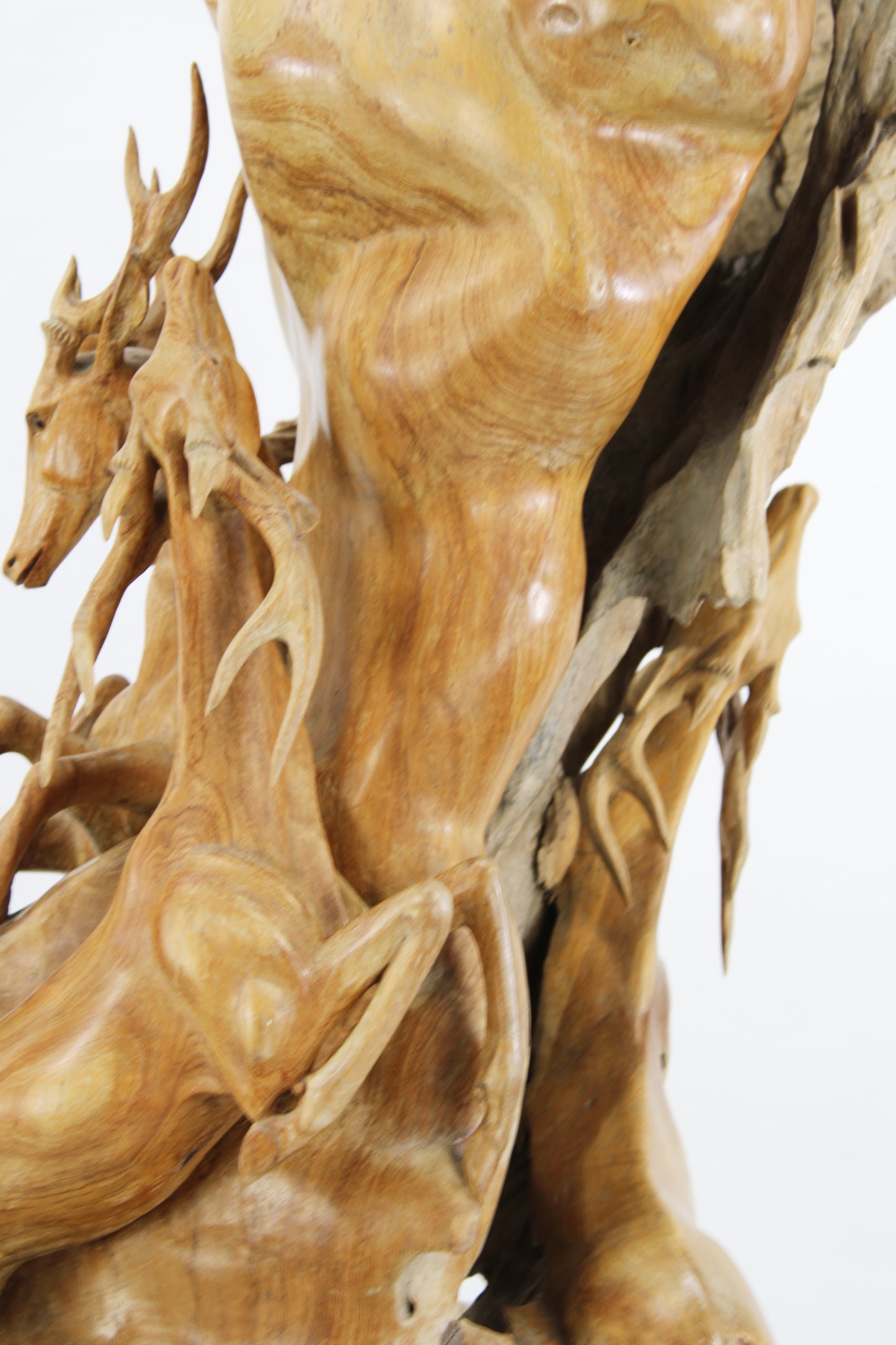 Handcrafted Wooden Wildlife Sculpture SPL030