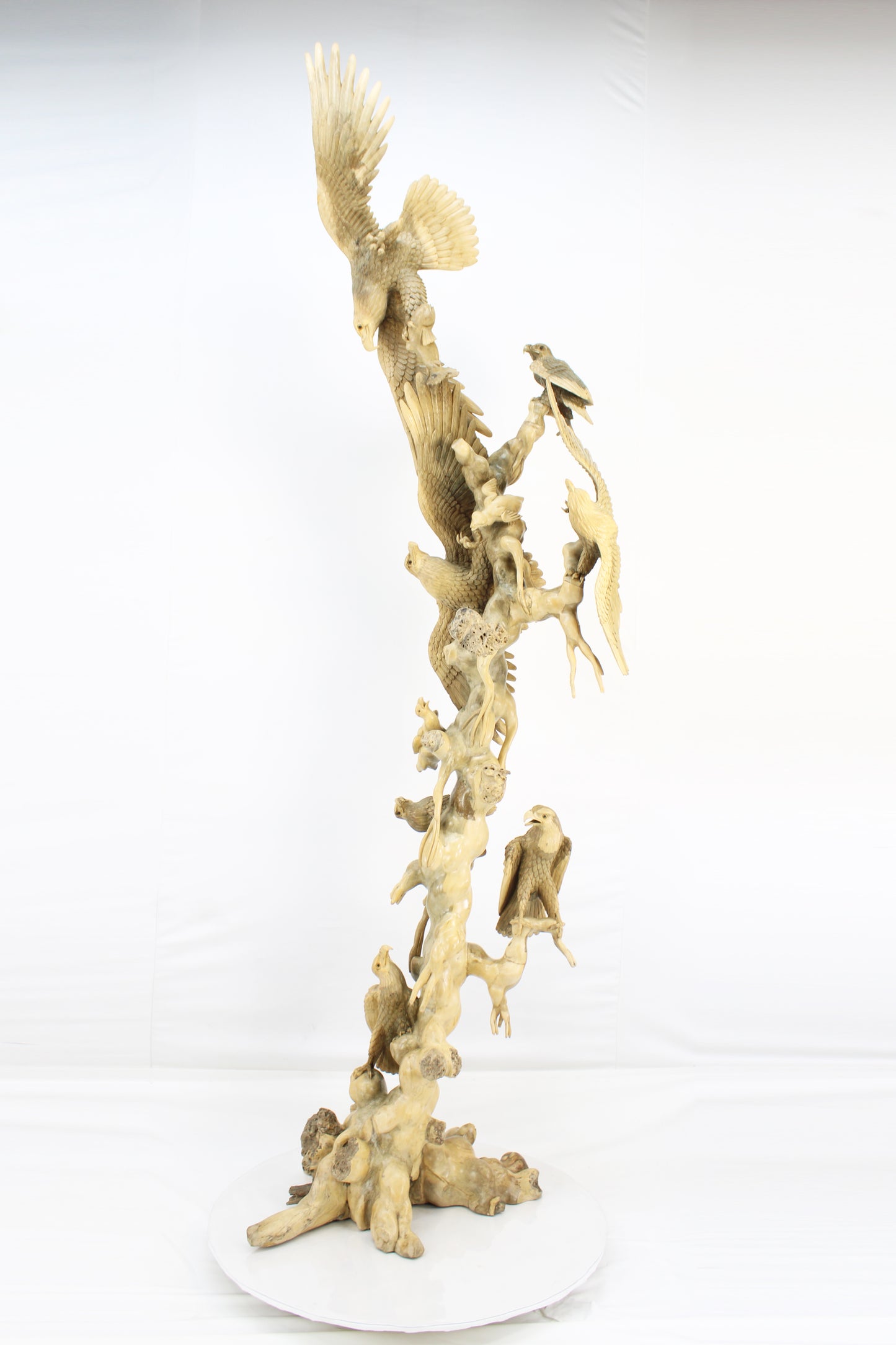 Handcrafted Wooden Wildlife Sculpture SPL031