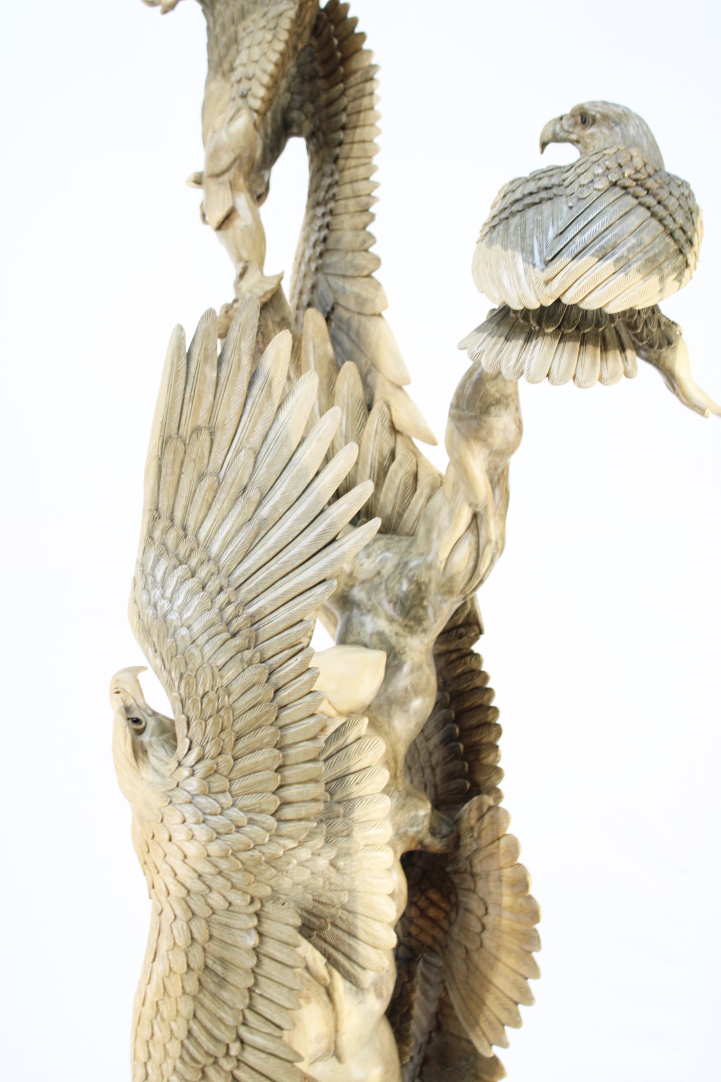 Handcrafted Wooden Wildlife Sculpture SPL031