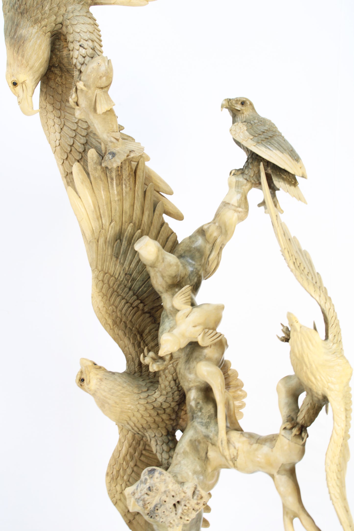 Handcrafted Wooden Wildlife Sculpture SPL031