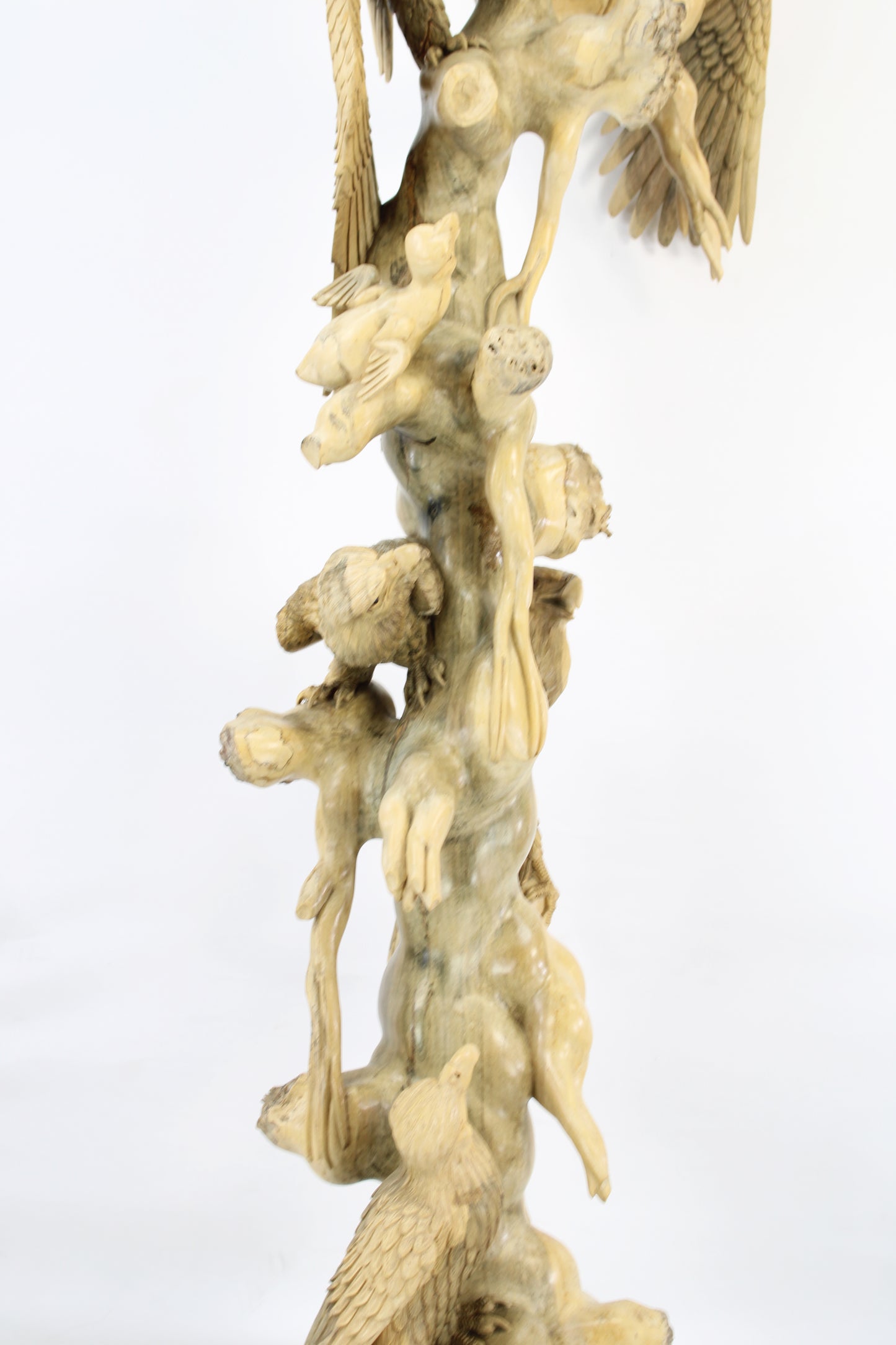 Handcrafted Wooden Wildlife Sculpture SPL031