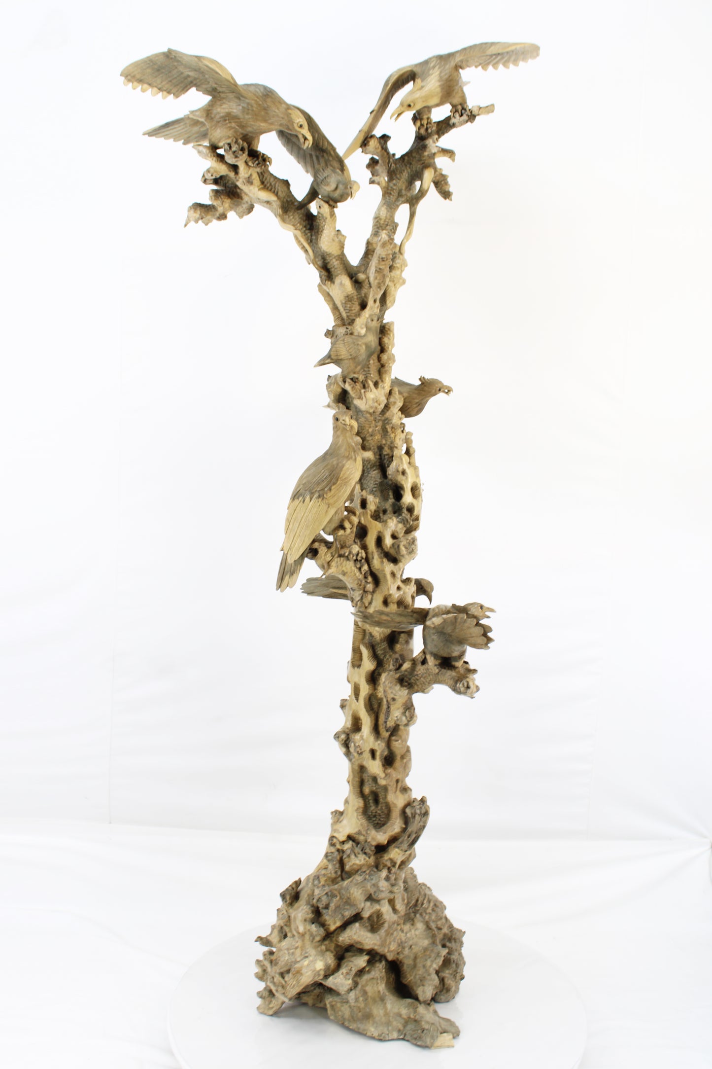 Handcrafted Wooden Wildlife Sculpture SPL032