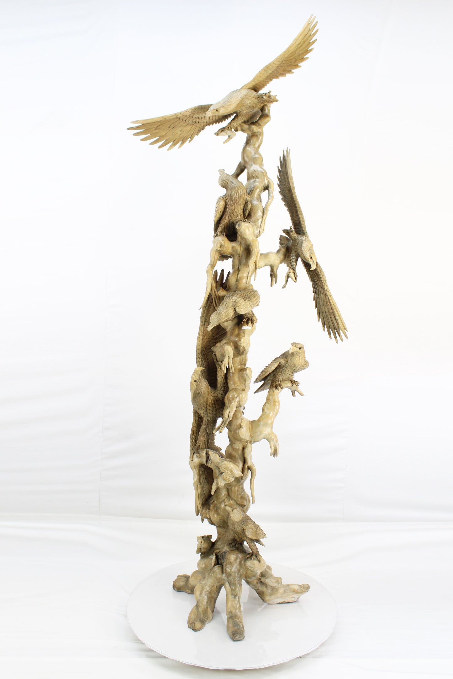 Handcrafted Wooden Wildlife Sculpture SPL033