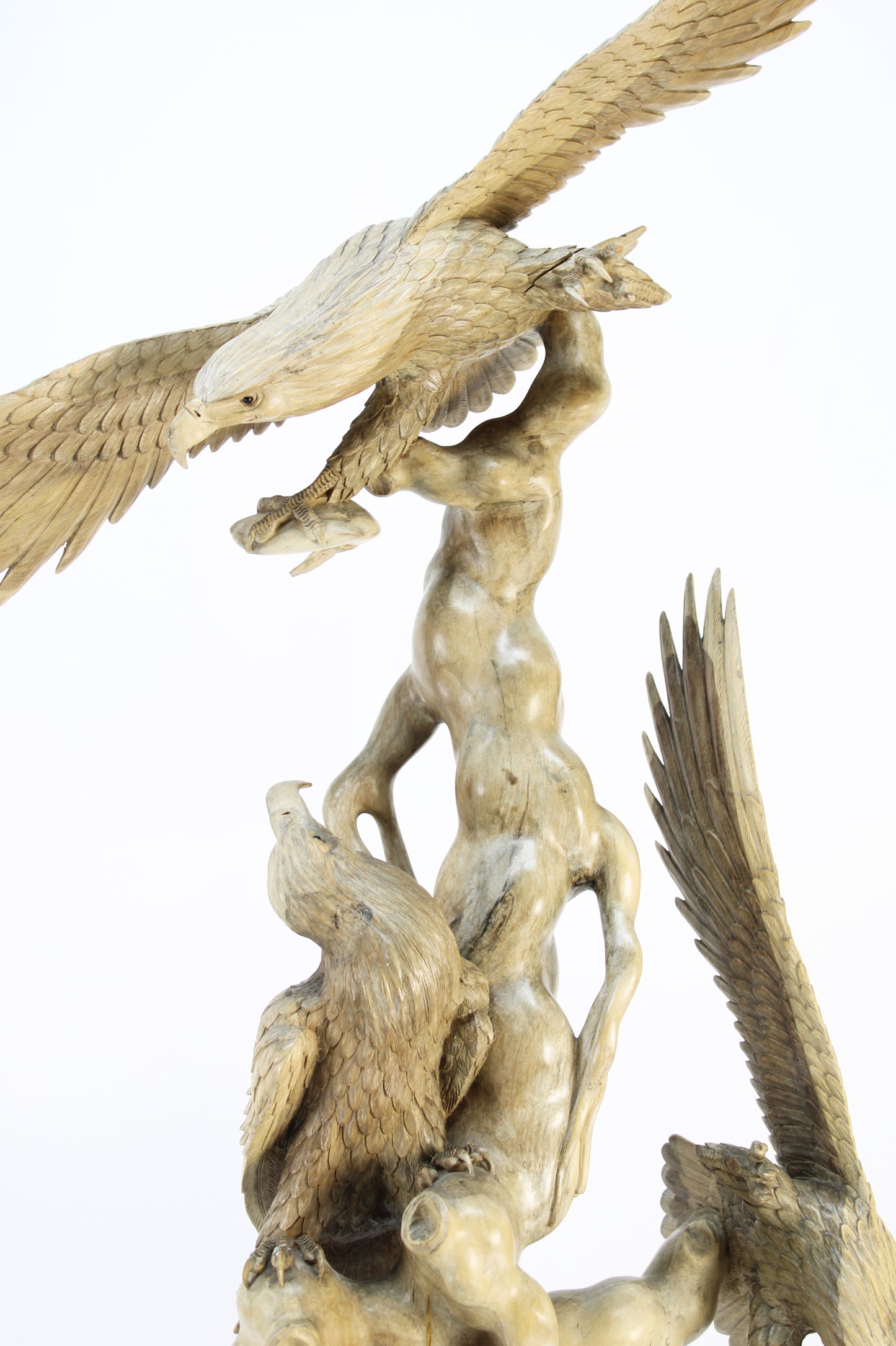 Handcrafted Wooden Wildlife Sculpture SPL033