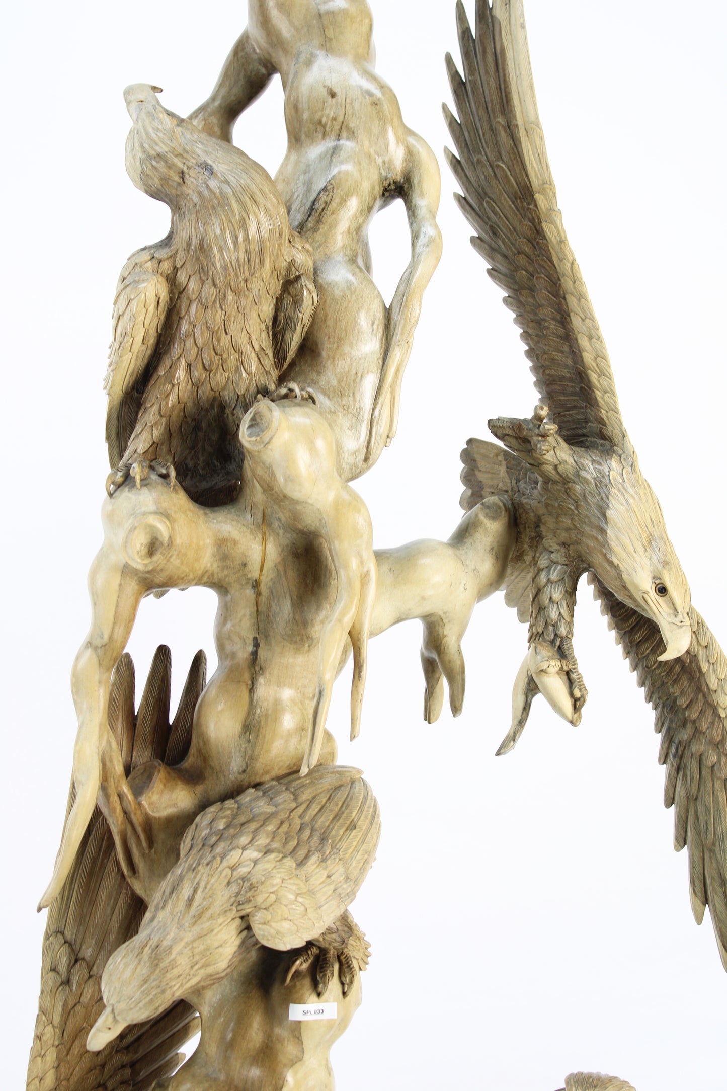 Handcrafted Wooden Wildlife Sculpture SPL033