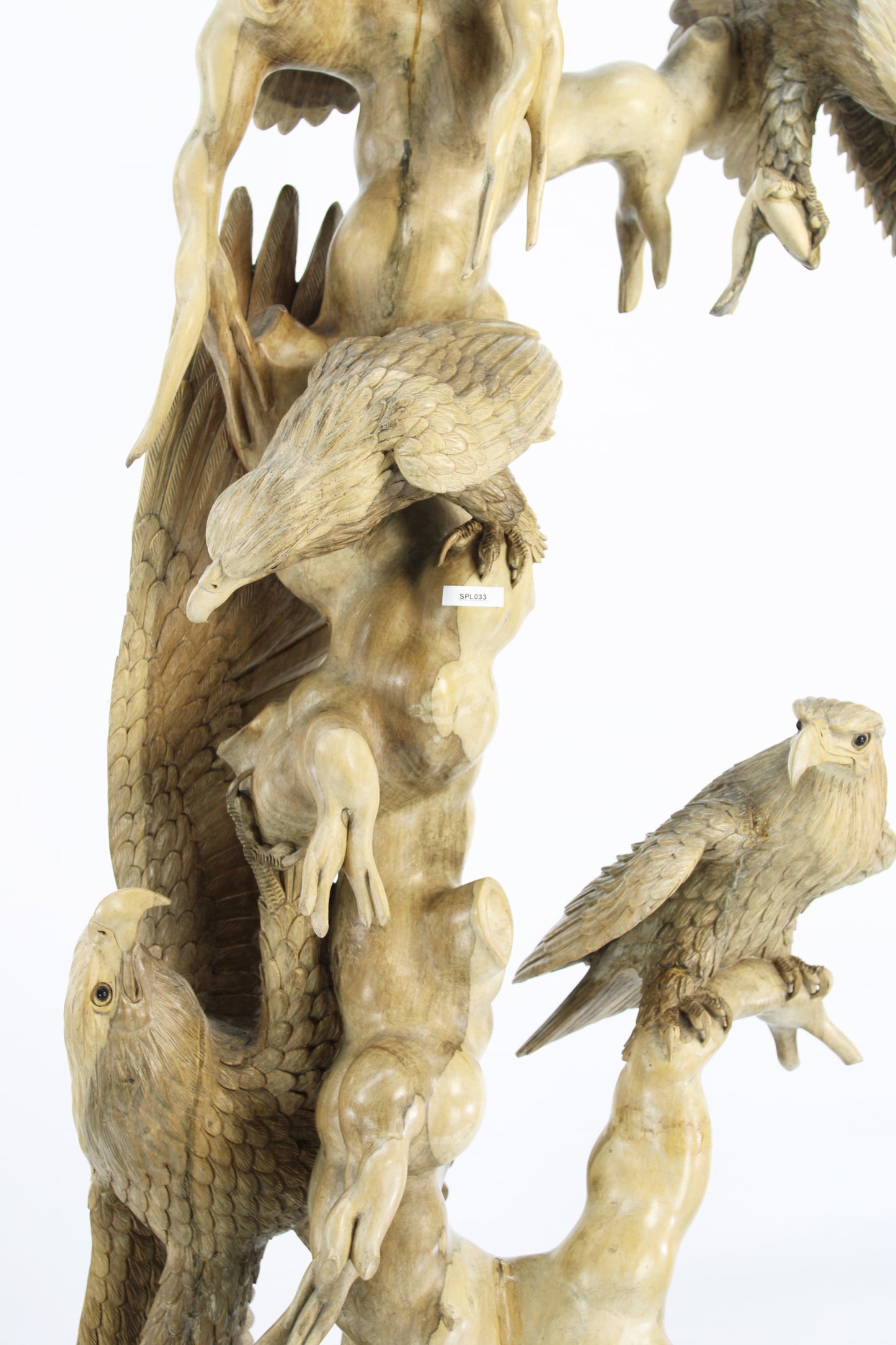 Handcrafted Wooden Wildlife Sculpture SPL033