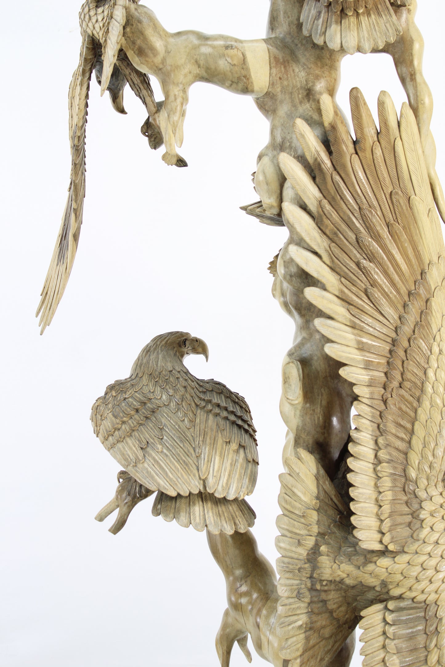 Handcrafted Wooden Wildlife Sculpture SPL033
