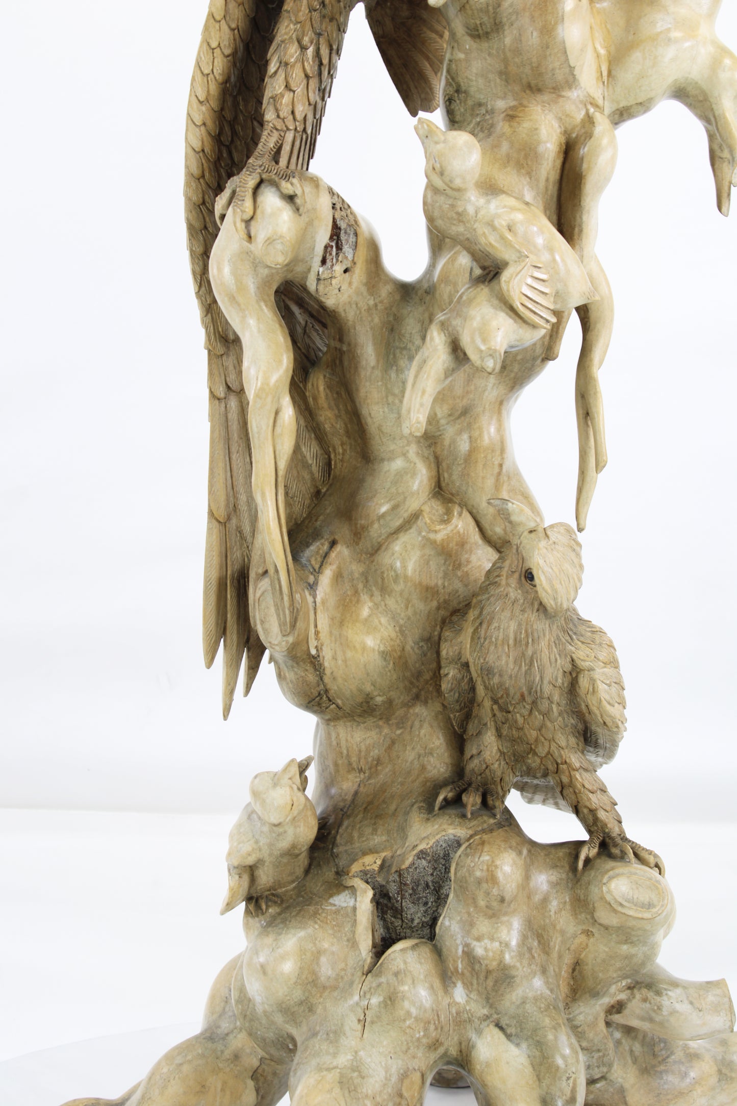 Handcrafted Wooden Wildlife Sculpture SPL033